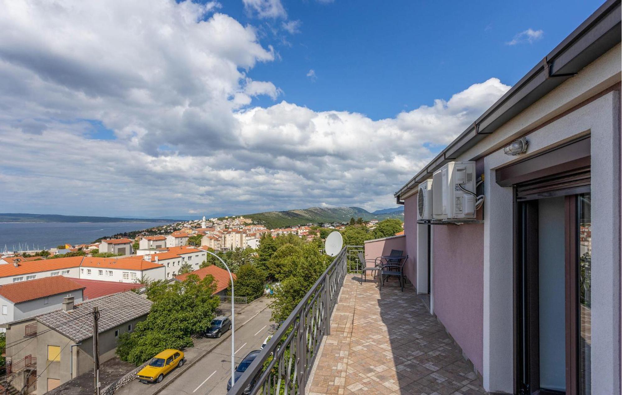 Cozy Apartment In Novi Vinodolski With Kitchen Exterior foto